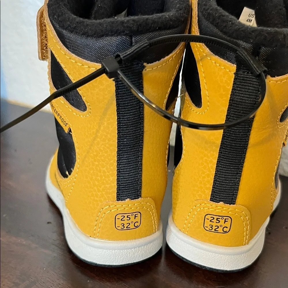Merrell Kids Yellow and Black Adventure Boots